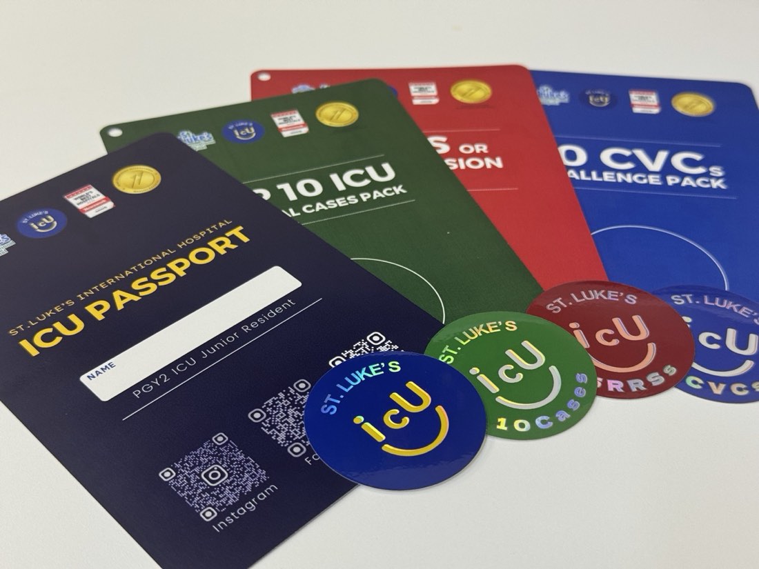 ICU PASSPORTのカードとステッカー