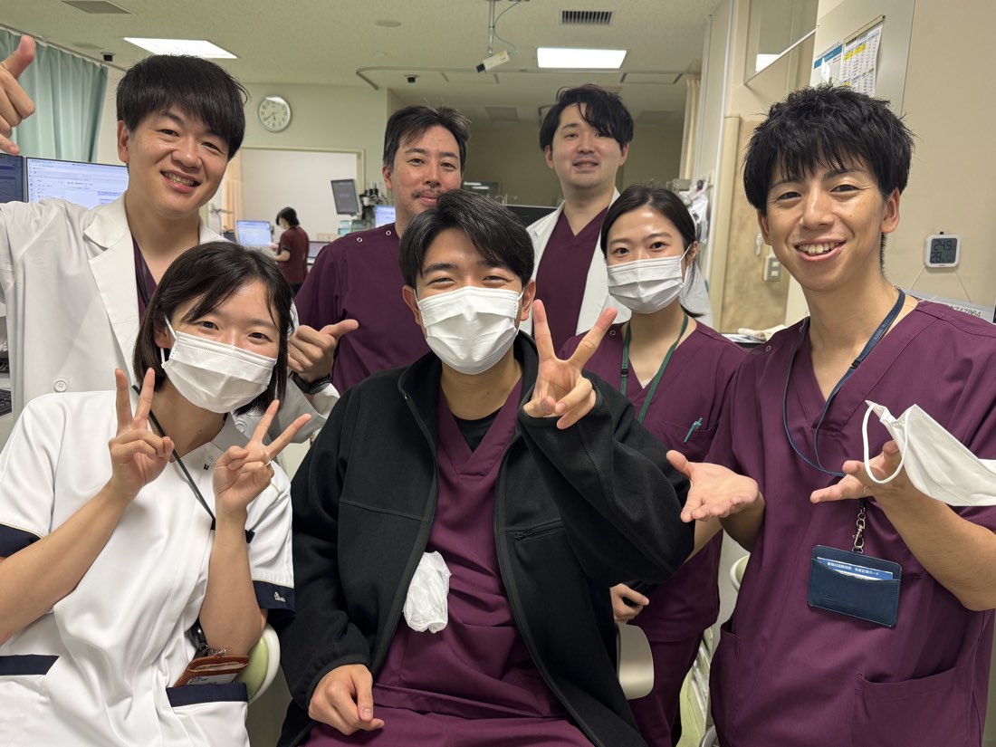 ICUスタッフとローテーターの集合写真